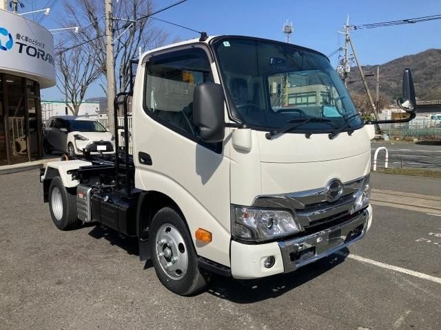 HINO DUTRO 2025