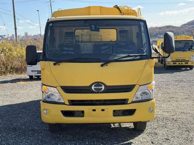 HINO DUTRO 2016