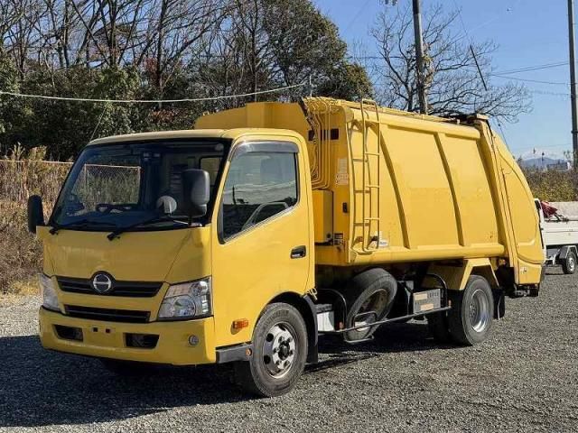 HINO DUTRO 2016