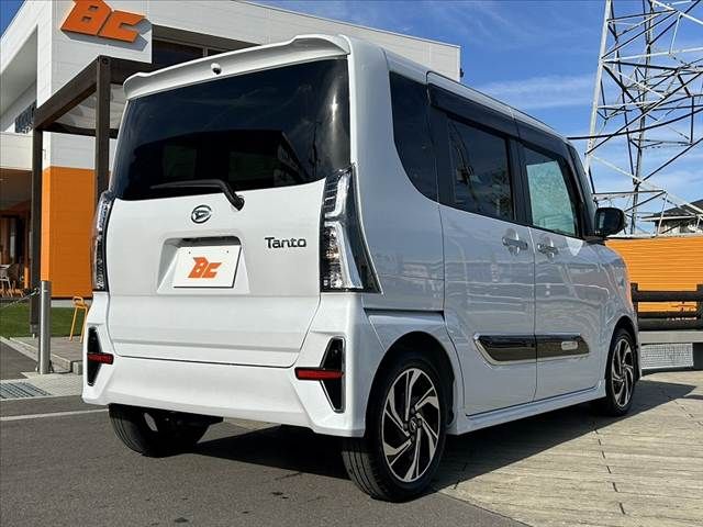 DAIHATSU TANTO CUSTOM 2022