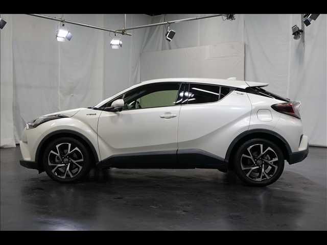 TOYOTA C-HR 2017