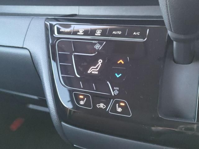 MITSUBISHI ek X SPACE 2022