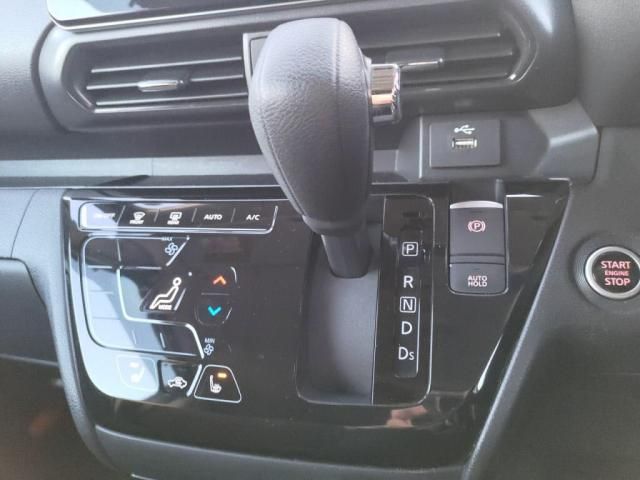 MITSUBISHI ek X SPACE 2022