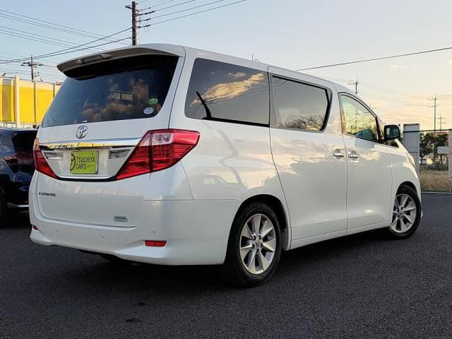 TOYOTA ALPHARD 2014