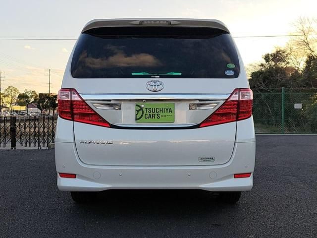 TOYOTA ALPHARD 2014