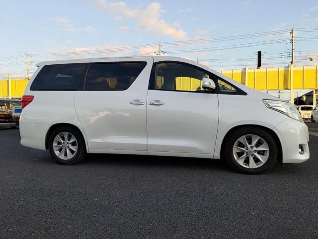 TOYOTA ALPHARD 2014