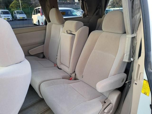 TOYOTA ALPHARD 2014