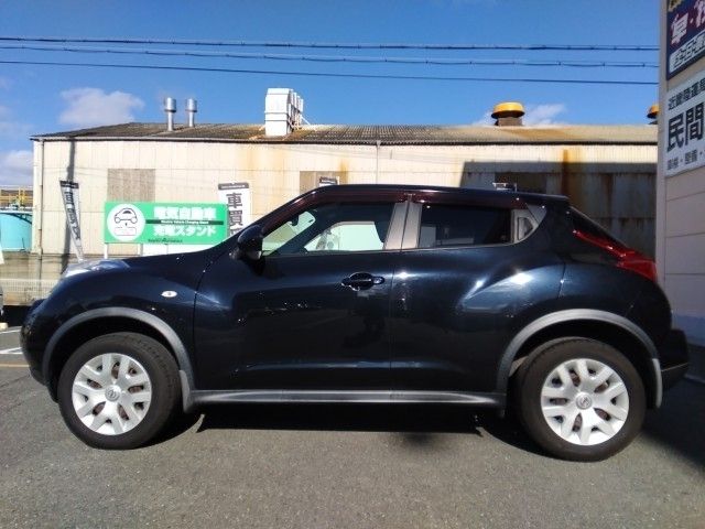 NISSAN JUKE 2011