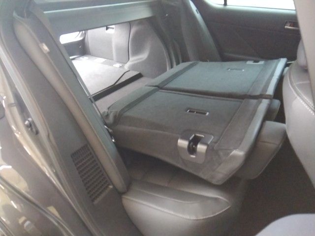 TOYOTA LEXUS IS300h 2023