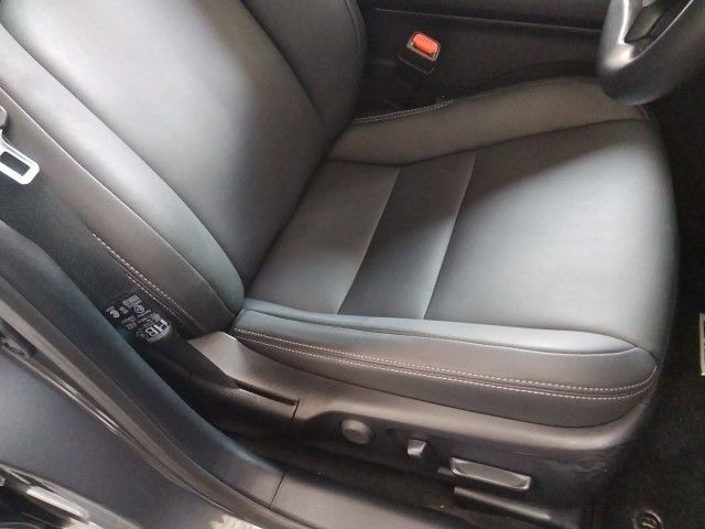 TOYOTA LEXUS IS300h 2023