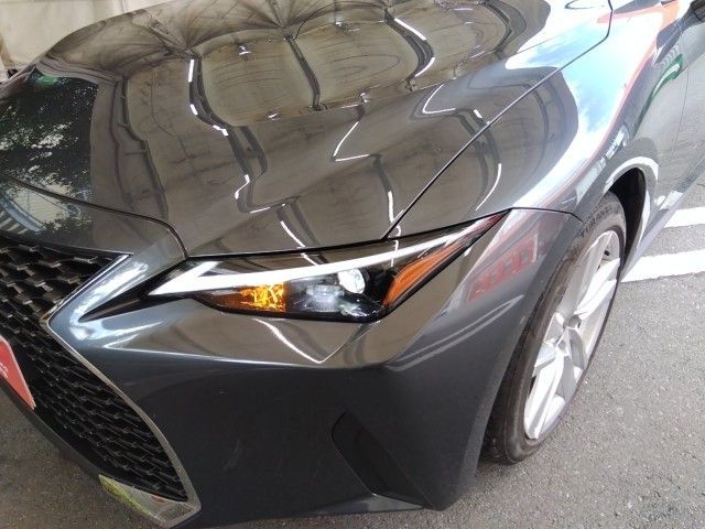 TOYOTA LEXUS IS300h 2023