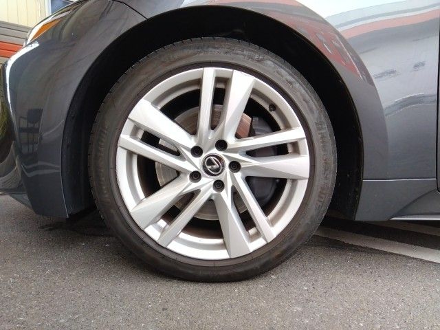 TOYOTA LEXUS IS300h 2023