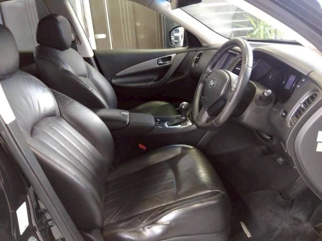 NISSAN SKYLINE CROSSOVER 4WD 2011