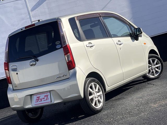 DAIHATSU MOVE 2011
