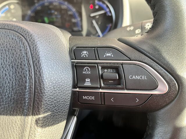 TOYOTA VOXY HYBRID 2024