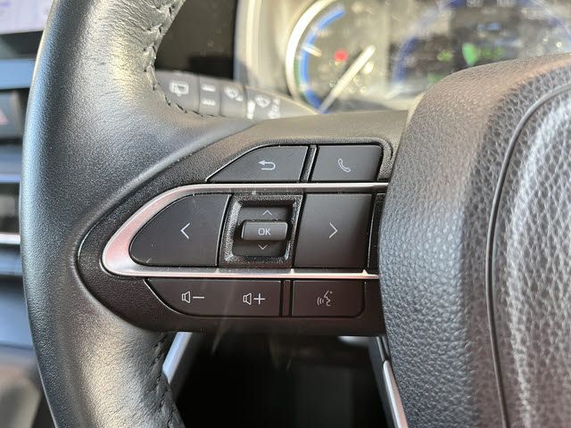 TOYOTA VOXY HYBRID 2024