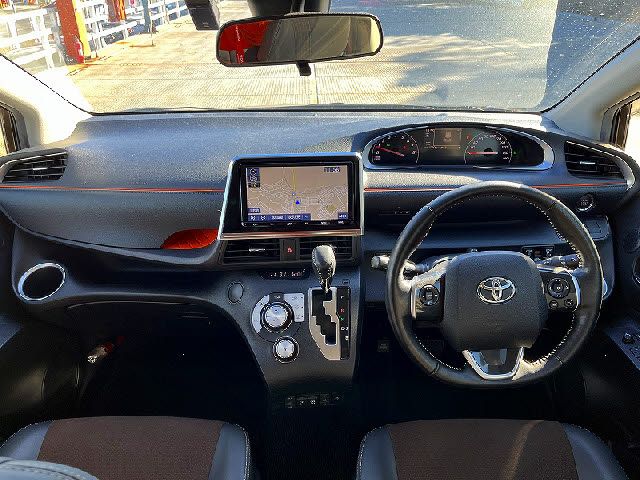 TOYOTA SIENTA 2019
