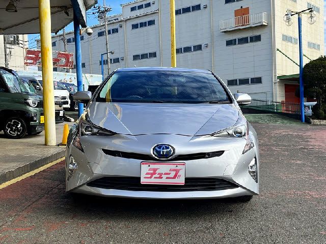 TOYOTA PRIUS 2018