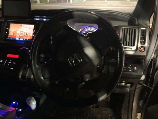 HONDA STEPWAGON SPADA 2010