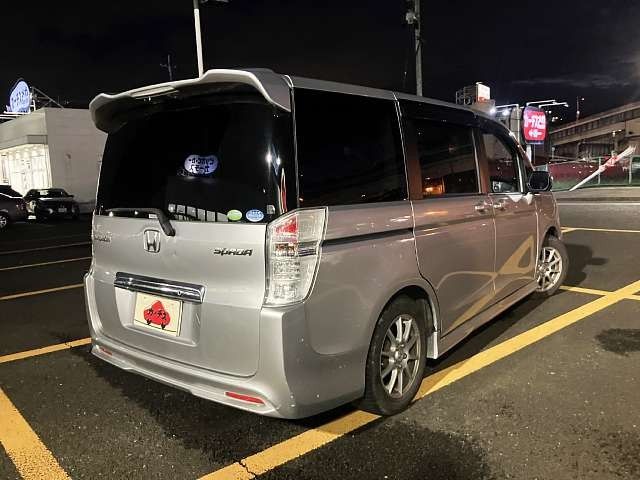 HONDA STEPWAGON SPADA 2010