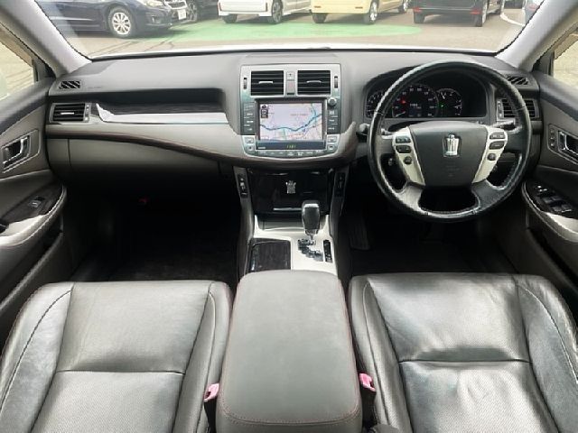 TOYOTA CROWN sedan 2012