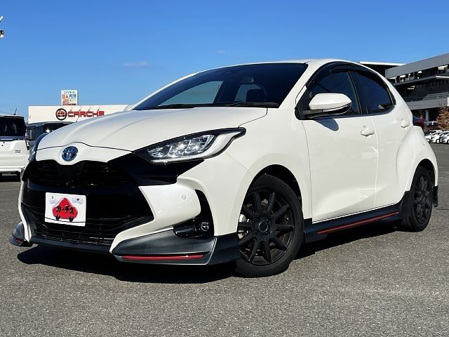 TOYOTA YARIS HYBRID 2020