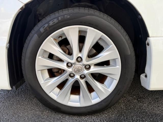 TOYOTA VELLFIRE 2011