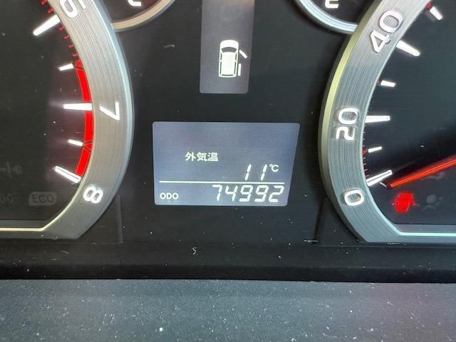 TOYOTA VELLFIRE 2011