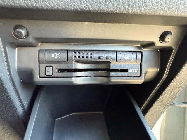 TOYOTA VELLFIRE 2011