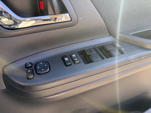 TOYOTA VELLFIRE 2011