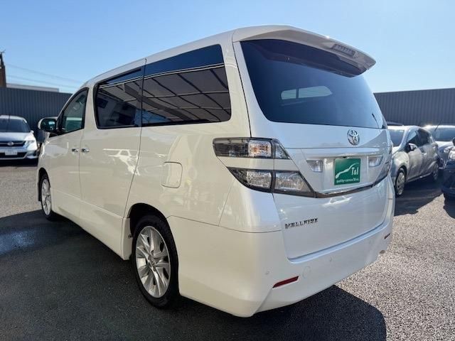 TOYOTA VELLFIRE 2011