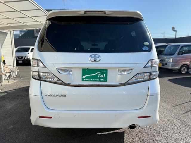 TOYOTA VELLFIRE 2011