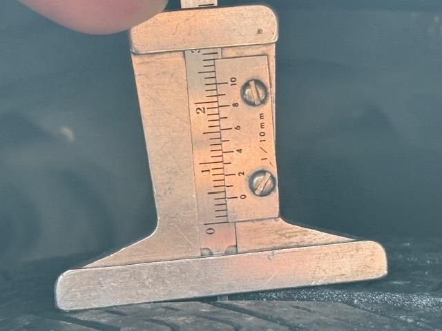 TOYOTA VELLFIRE 2011