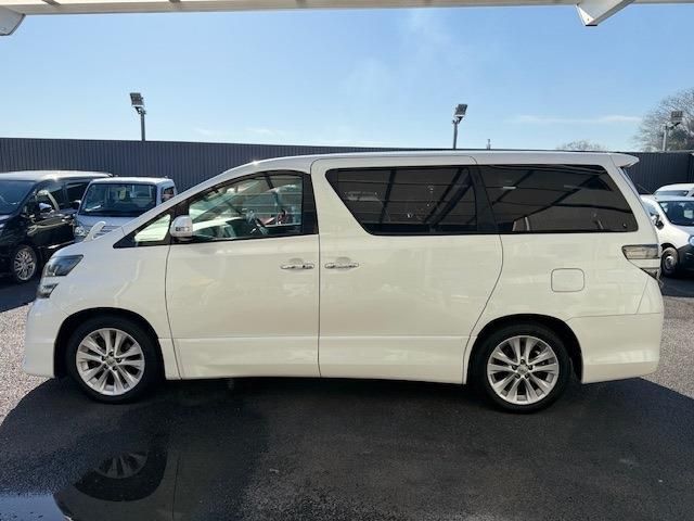 TOYOTA VELLFIRE 2011