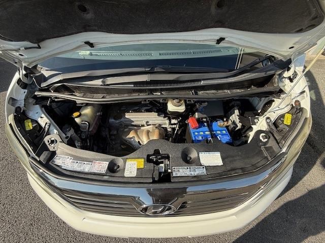 TOYOTA VELLFIRE 2011