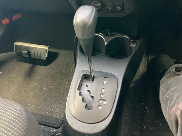 TOYOTA VITZ  4WD 2016