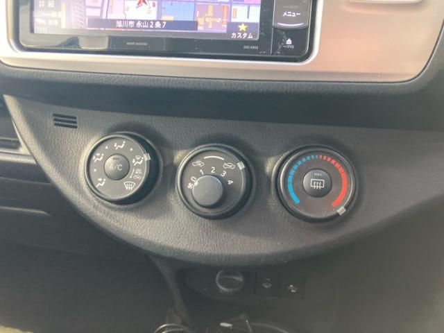 TOYOTA VITZ  4WD 2016