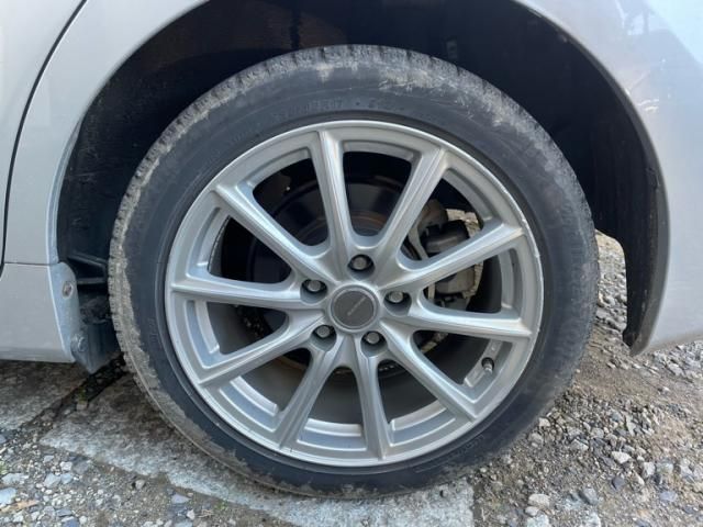 TOYOTA PRIUS Alpha 2013