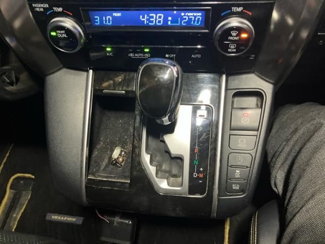 TOYOTA VELLFIRE 4WD 2017