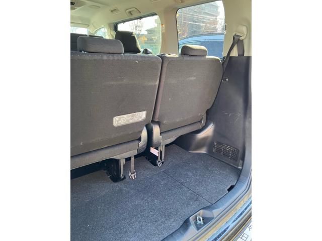 TOYOTA NOAH HYBRID 2016