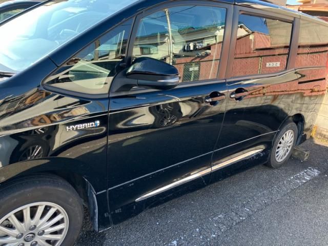 TOYOTA NOAH HYBRID 2016