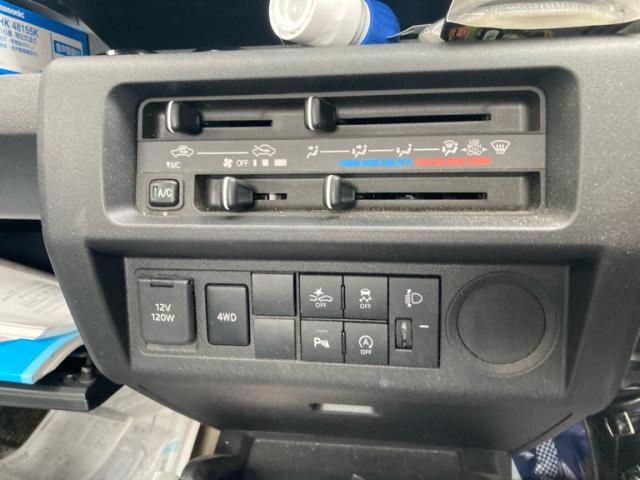 DAIHATSU HIJET truck 4WD 2024