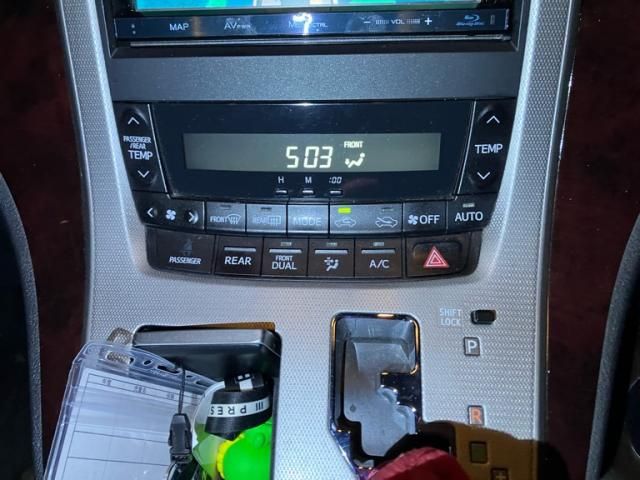 TOYOTA VELLFIRE 2012