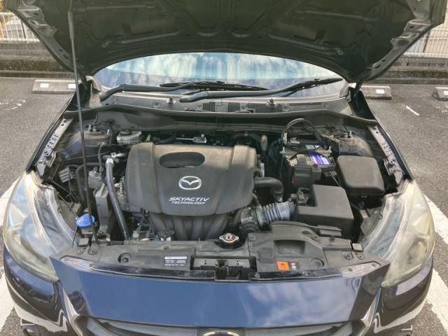 MAZDA DEMIO 2015