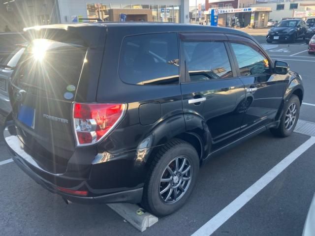 SUBARU FORESTER 2011