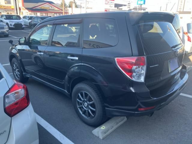 SUBARU FORESTER 2011