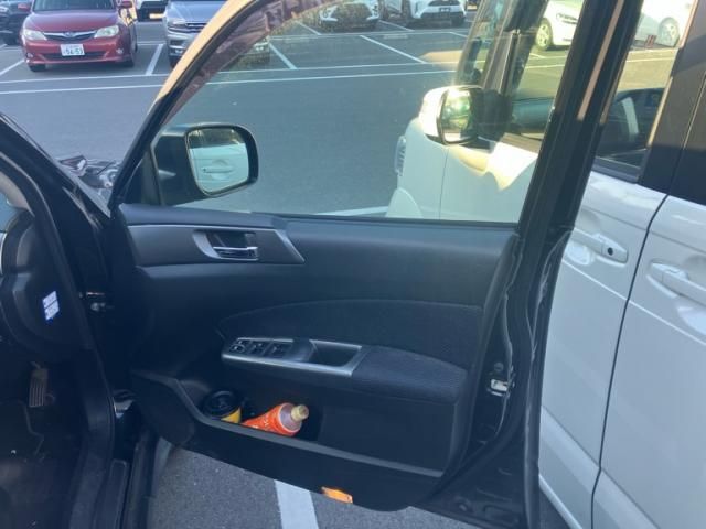 SUBARU FORESTER 2011