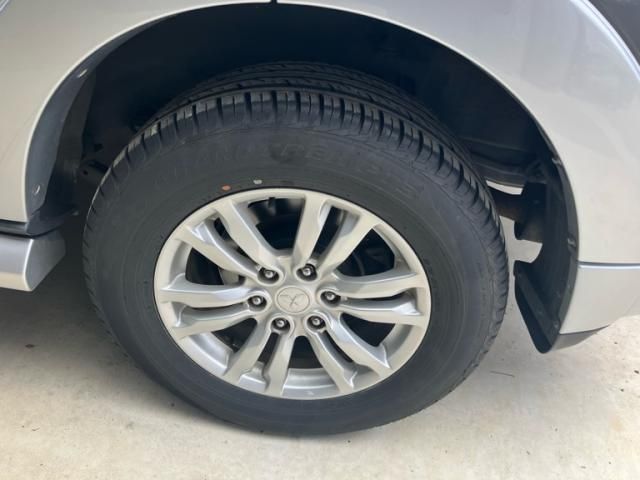 MITSUBISHI PAJERO wagon 2011