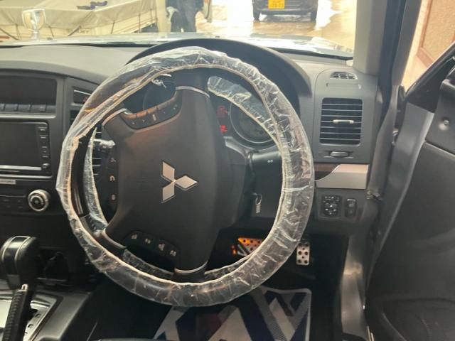 MITSUBISHI PAJERO wagon 2011