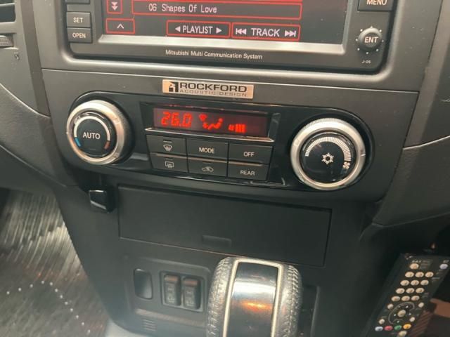 MITSUBISHI PAJERO wagon 2011